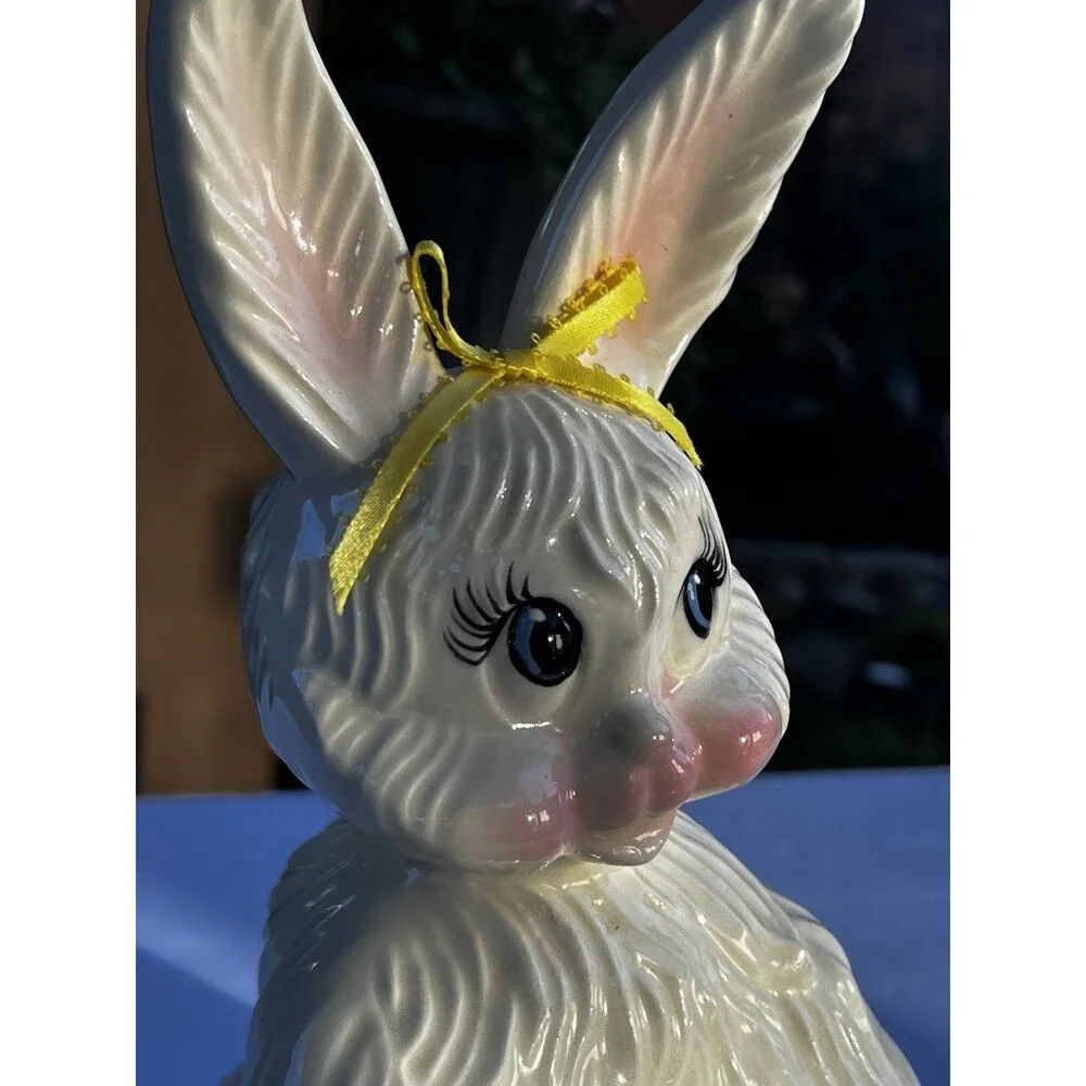 Vintage 1980 Arnel’s Bunny Rabbit Covered Candy Dish  W/lid